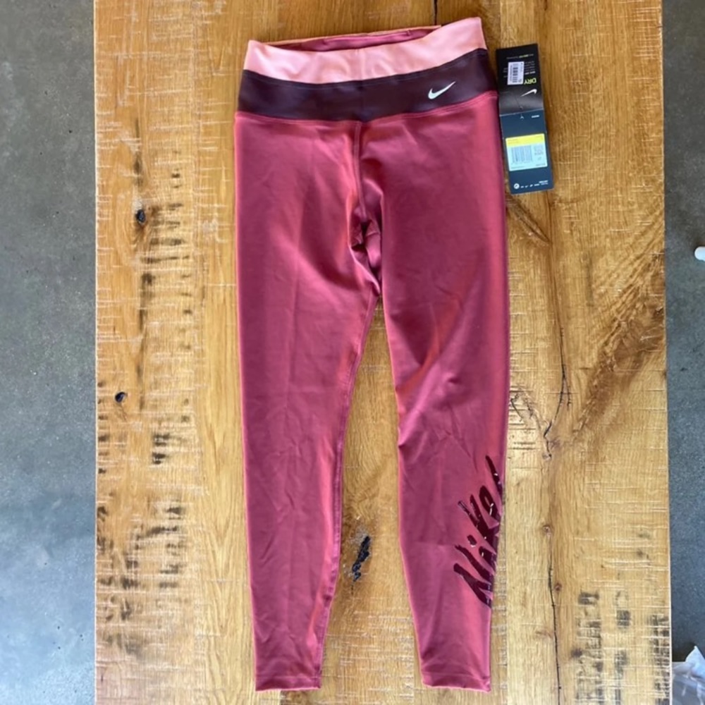 Burgundy pink red Nike dri-fit 7/8 leggings